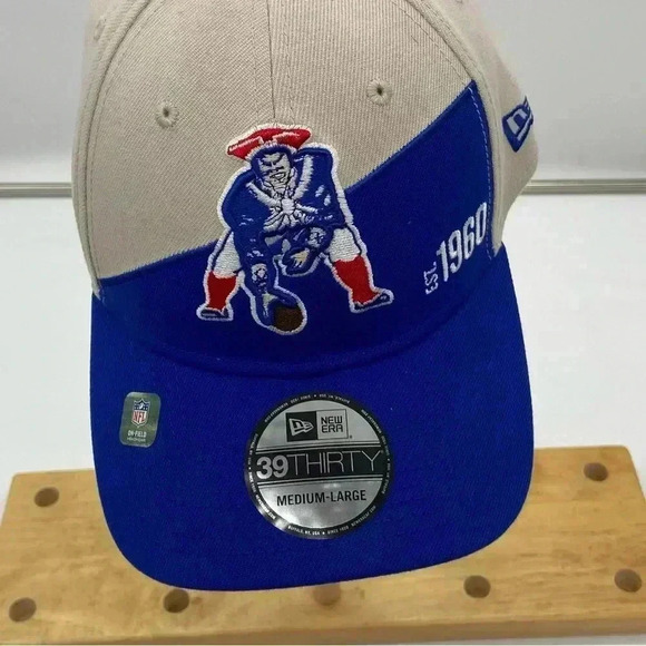 New Era NFL New England Patriots 2023 Sideline Historic 39THIRTY Stretch Fit Hat - Picture 7 of 11